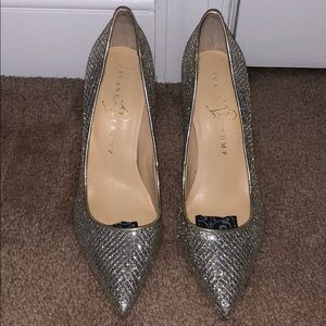 Ivanka Trump silver&gold pumps